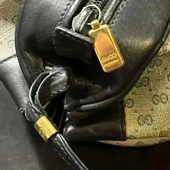 Vintage 70s/80s Gucci Authentic Barrel Crossbody Micro GG Mini Bag 007-115-5770 - Picture 12 of 16